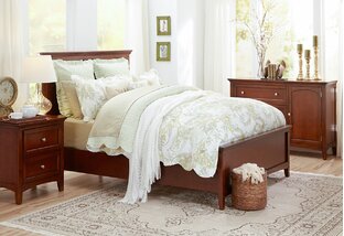 Traditional Bedroom Furniture