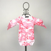 Long Sleeve Infant Bodysuit in Pink Camouflage