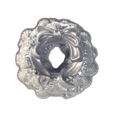 Seasonal Holiday Wreath Bundt Pan