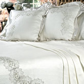 Climbing Lace Vine Duvet Set