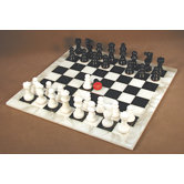 Alabaster Chess Set in Black / White