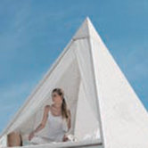 Palace Pyramid Daybed with Cushions