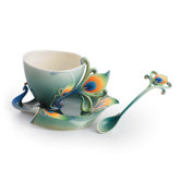 Peacock Splendor Porcelain Tea Cup Set