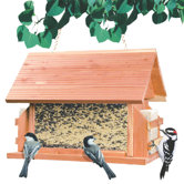 Lodge Feeder in Natural
