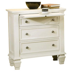 Glenmore 3 Drawer Nightstand in White Glenmore 3 Drawer Nightstand in White