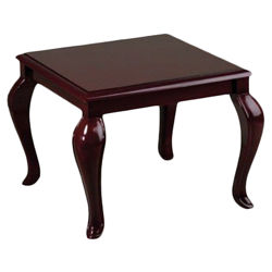 Queen Ann Traditional End Table in Mahogany Queen Ann Traditional End Table in Mahogany