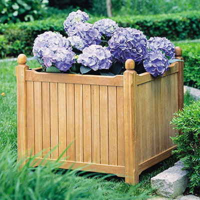 Oxford Garden English Square Planter