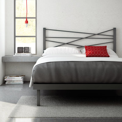 Crosston Platform Bed by Amisco -image