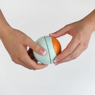 Boon Snack Ball Snack Container in Blue Raspberry / Tangerine