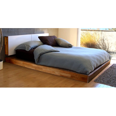 Platform Bed by Mash Studios -image