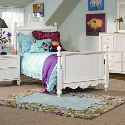 Legacy Classic Furniture Summer Breeze Scroll Top Low Poster Bed