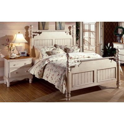 Wilshire Four Poster Bedroom Collection by Hillsdale Furniture -image