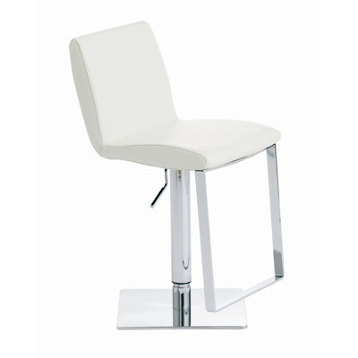 Nuevo Lewis Stool