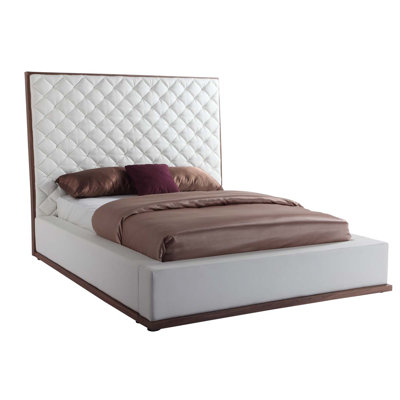 Trio Panel Bed by Whiteline Imports -image