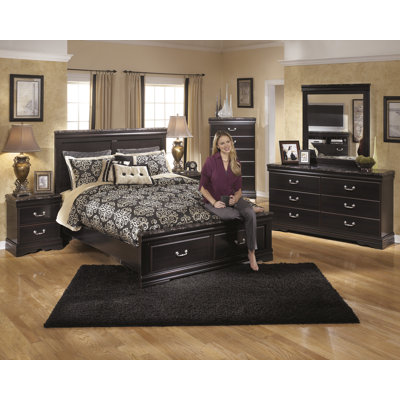Esmarelda Panel Headboard Bedroom Collection by Signature Design by Ashley -image