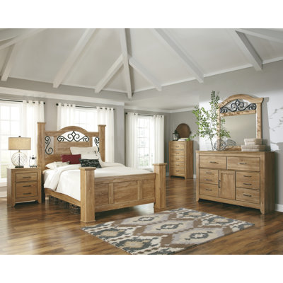 Drogan Four Poster Headboard Bedroom Collection by Signature Design by Ashley -image