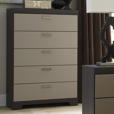 Wellatown 5 Drawer Chest by Signature Design by Ashley -image