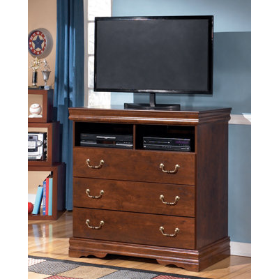 Signature Design by Ashley Kimball 3-Drawer Chest