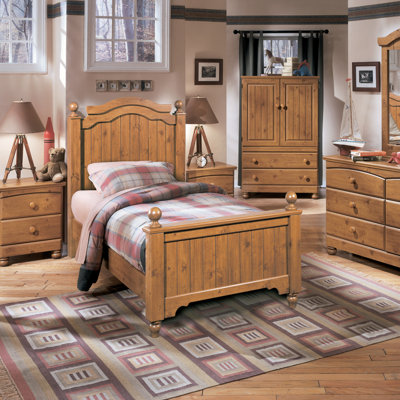 Click To Image : Elsa Poster Bedroom Collection by Signature Design by Ashley Now
