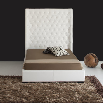 Penthouse Platform Bed by Hokku Designs -image