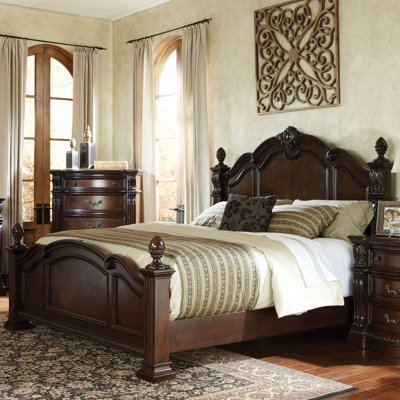 Churchill Poster Bed by Standard Furniture -image