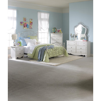Standard Furniture Spring Rose Metal Bed