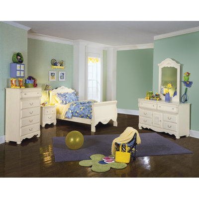 Standard Furniture Diana Sleigh Bedroom Collection