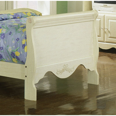 Standard Furniture Diana Sleigh Bedroom Collection