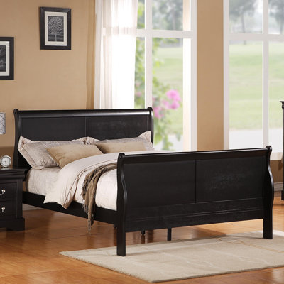 Standard Furniture Lewiston Sleigh Bed