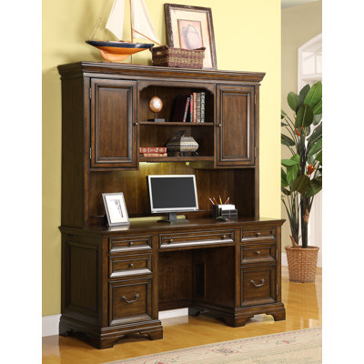 Wynwood Furniture Woodlands Computer Desk