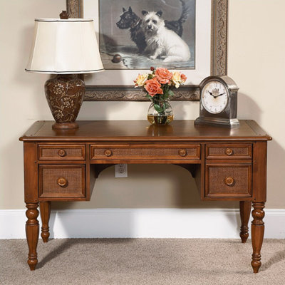Wynwood Furniture Hadley Pointe Writing Desk