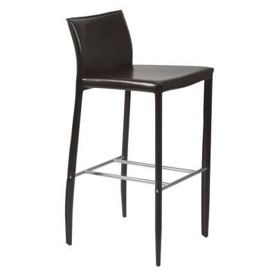 Eurostyle Amber Pub Table with Shen Barstools