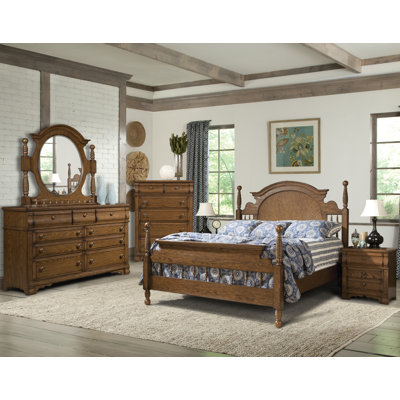 Hunter's Ridge Four Poster Bedroom Collection by Vaughan Furniture -image
