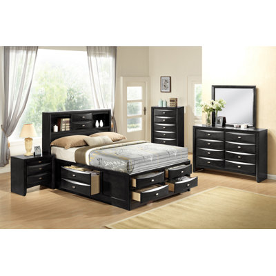 Linda Panel Bedroom Collection by Global Furniture USA -image