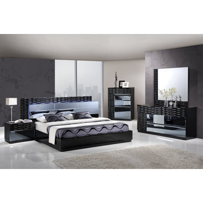 Manhattan Queen Panel Bedroom Collection by Global Furniture USA -image