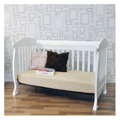 DaVinci Jacob 4-in-1 Convertible Crib with Toddler Rails in White