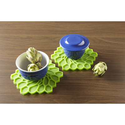 Modern-Twist Hive Studio Trivetz