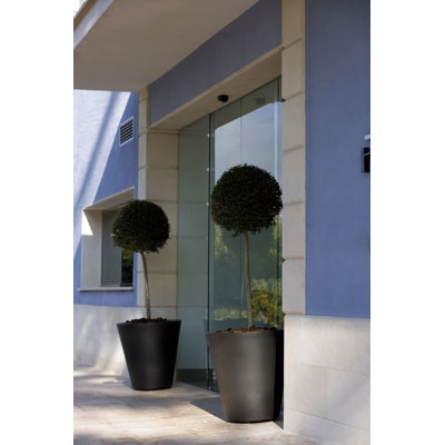 Vondom Aire Cono Round Flower Pot Planter