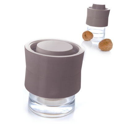 Royal VKB Nut Cracker
