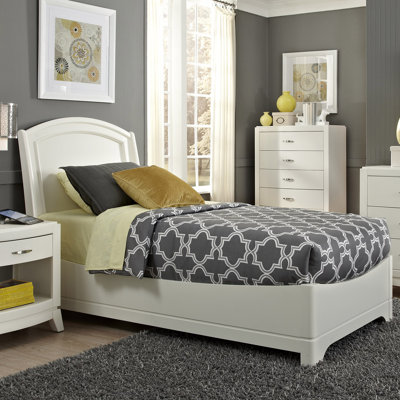 Platform Bed by Liberty Furniture -image