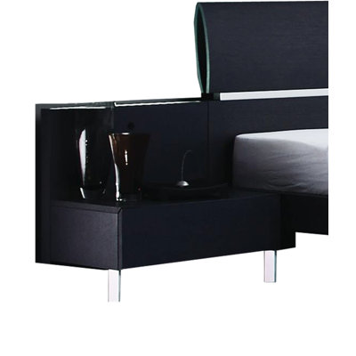 Bellini Modern Living Glamour Platform Bedroom Collection