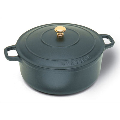 Cast Iron Oval Dutch Oven