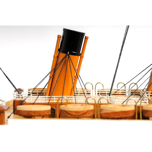 Old Modern Handicrafts Lage Titanic Painted Model Ship