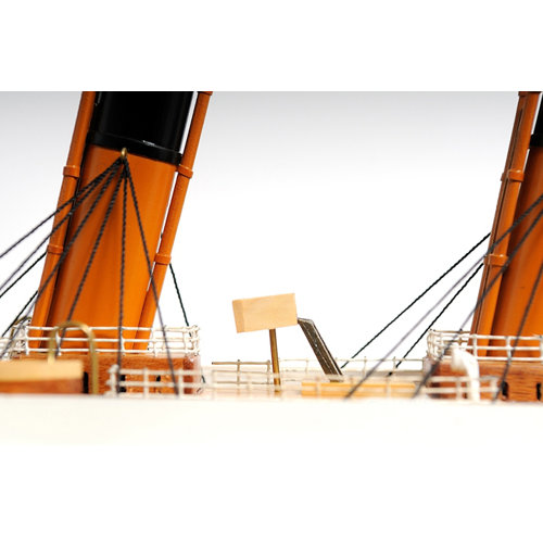 Old Modern Handicrafts Lage Titanic Painted Model Ship