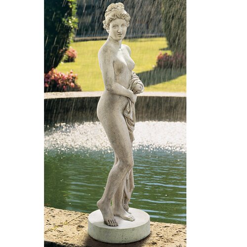 Design Toscano Venus Holding Apple Statue