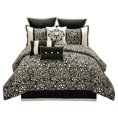 Hallmart Collectibles Carrington Comforter Set