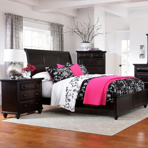 Broyhill® Farnsworth Sleigh Bedroom Collection